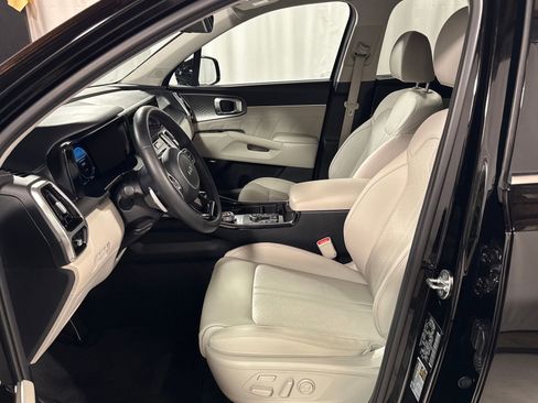 Certified 2023 Kia Sorento SX Prestige image 3