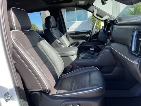 Used 2025 GMC Sierra 1500 AT4X image 18