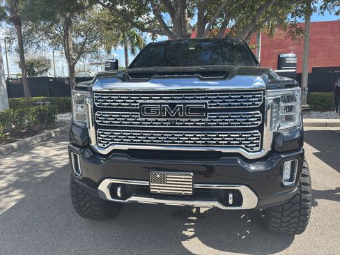 Used 2020 GMC Sierra 2500 Denali w/ Denali Ultimate Package image 4