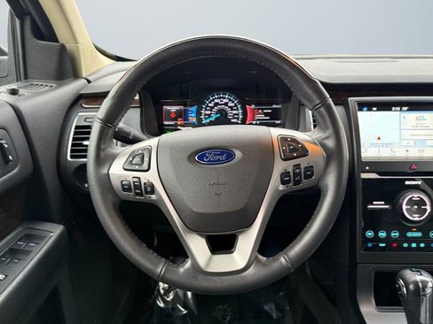 Used 2018 Ford Flex Limited image 12