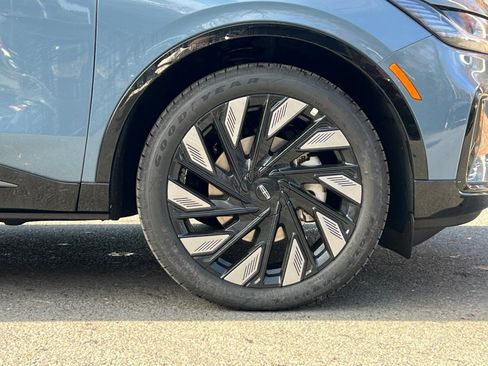 New 2026 Lincoln Nautilus Reserve w/ Jet Appearance Package image 6