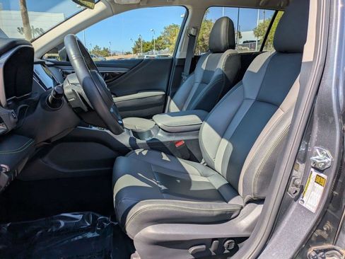 Used 2025 Subaru Outback Onyx Edition AWD/4WD image 23