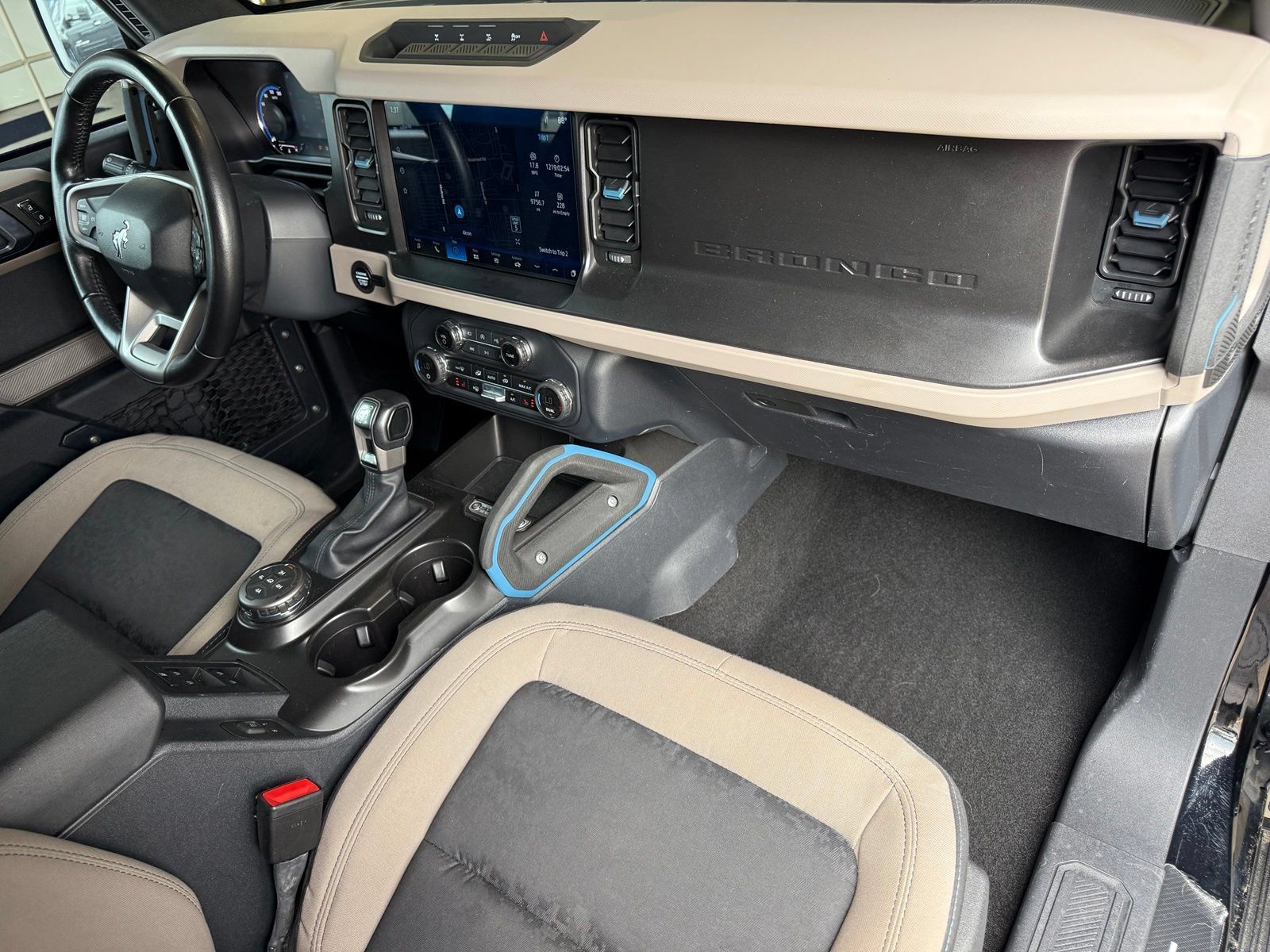 Used 2023 Ford Bronco Wildtrak AWD/4WD image 16