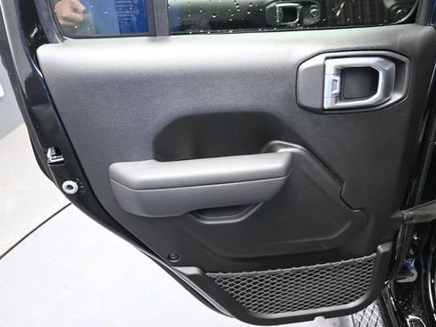 New 2026 Jeep Gladiator Sport AWD/4WD image 29