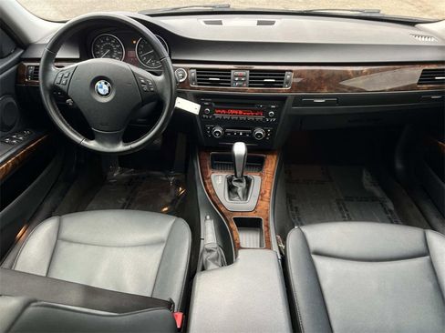Used 2010 BMW 335i xDrive Sedan image 3