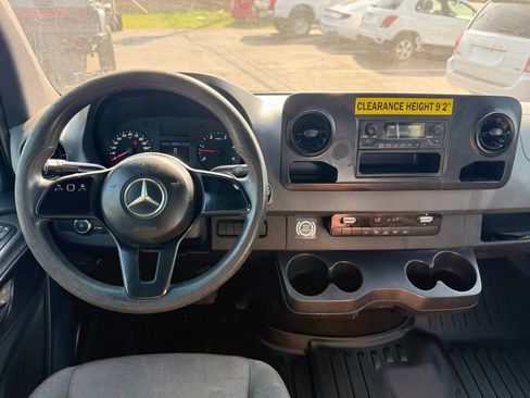 Used 2019 Mercedes-Benz Sprinter 170 image 15