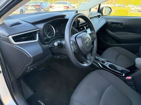 Used 2022 Toyota Corolla LE image 16