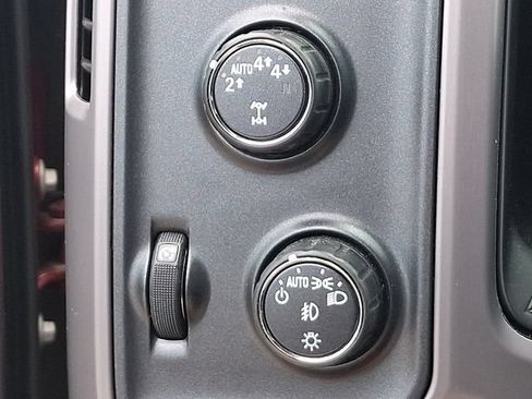 Used 2018 GMC Sierra 1500 SLT AWD/4WD image 11