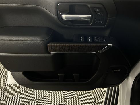 Used 2023 GMC Sierra 3500 Denali w/ Denali Ultimate Package image 26