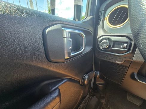 Used 2024 Jeep Wrangler Unlimited Sport AWD/4WD image 21