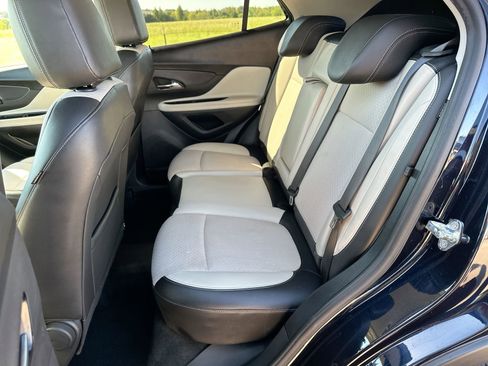 Used 2022 Buick Encore Preferred w/ Safety Package image 21