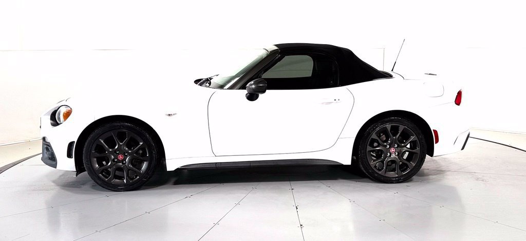 Used 2017 FIAT 124 Spider Abarth RWD image 9