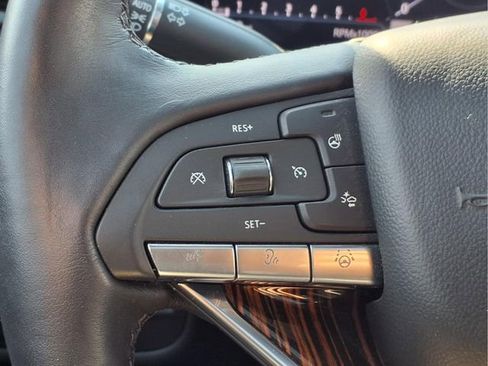 Used 2024 Cadillac Escalade Premium Luxury w/ Performance Package image 14