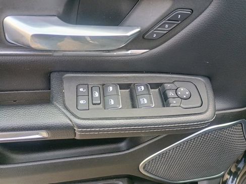 Used 2025 RAM 1500 Laramie AWD/4WD image 24