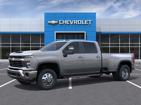New 2026 Chevrolet Silverado 3500 LT AWD/4WD image 2