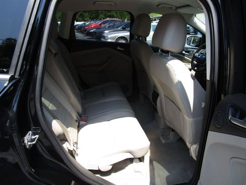 Used 2016 Ford Escape SE w/ SE Leather Comfort Package FWD image 28
