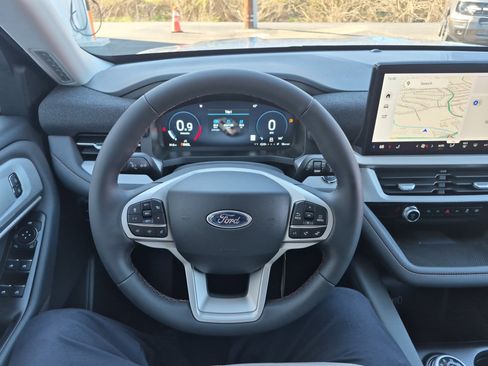 New 2026 Ford Explorer Active image 28