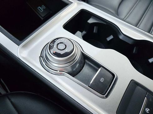 Used 2024 Ford Edge SEL image 28