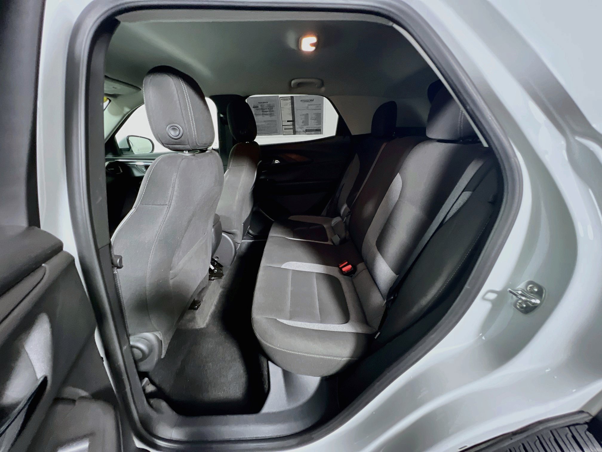 Used 2025 Chevrolet TrailBlazer LT FWD image 29