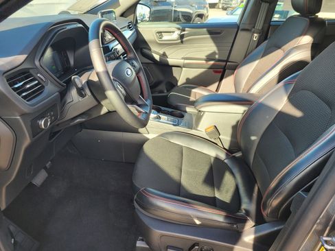 Used 2025 Ford Escape ST-Line AWD/4WD image 14