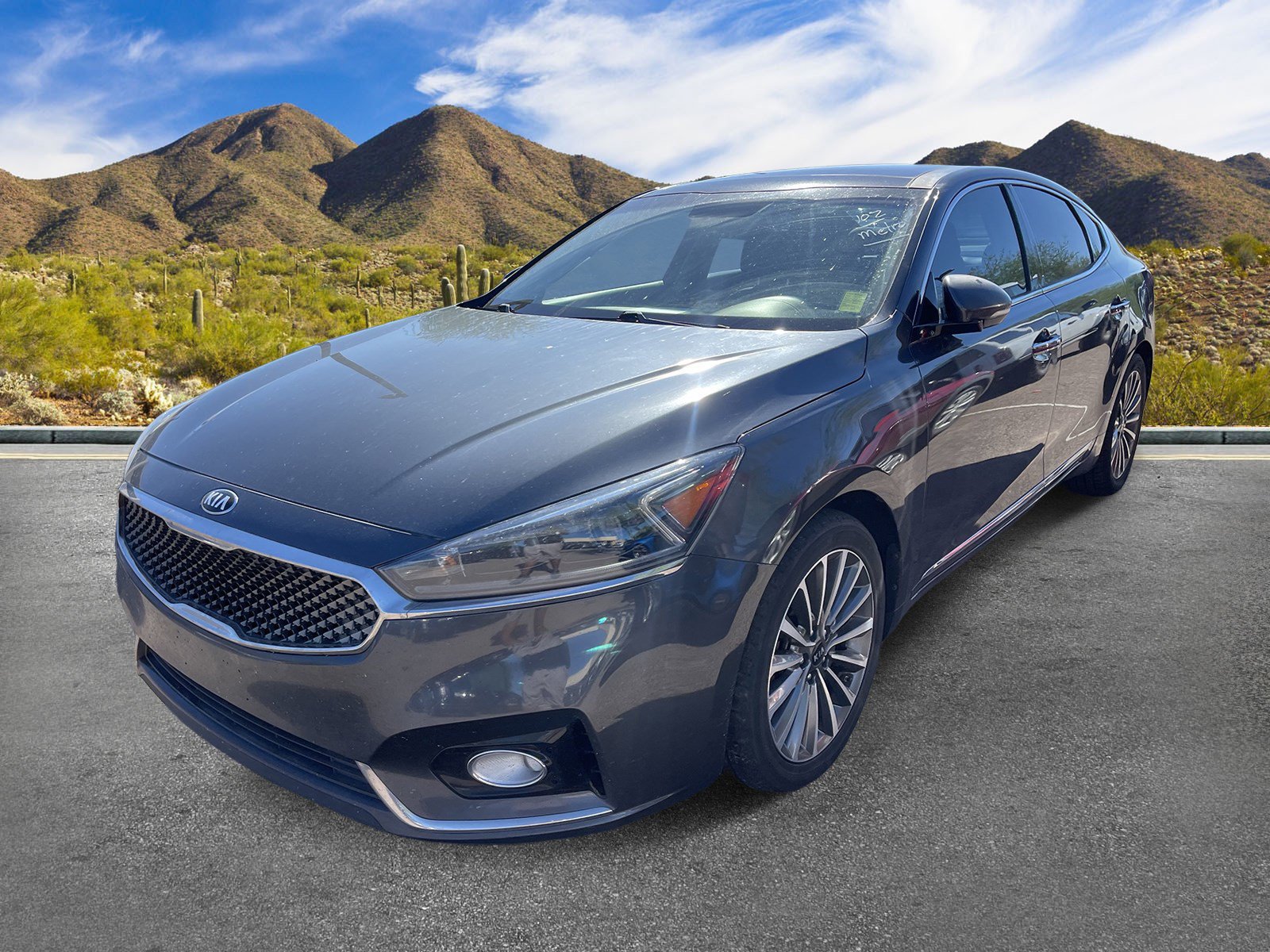 Used 2017 Kia Cadenza Premium w/ Luxury Package FWD image 13