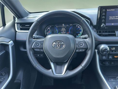 Used 2022 Toyota RAV4 SE image 6