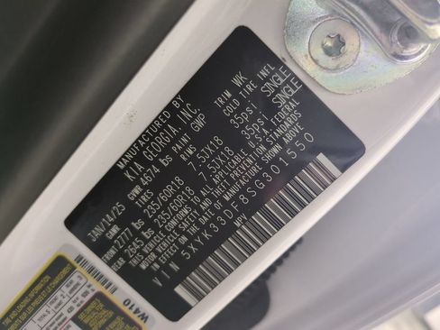 Used 2025 Kia Sportage EX FWD image 38