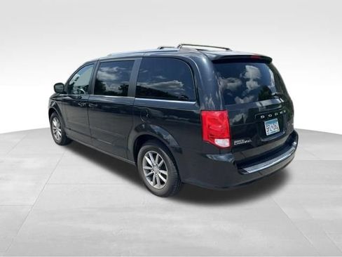 Used 2015 Dodge Grand Caravan SXT FWD image 9