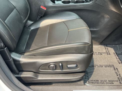 Used 2024 Chevrolet Equinox Premier AWD/4WD image 18
