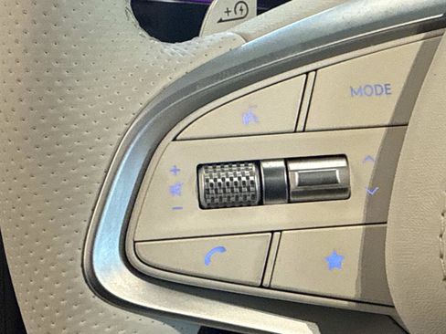 New 2024 Genesis Electrified GV70 Advanced image 38