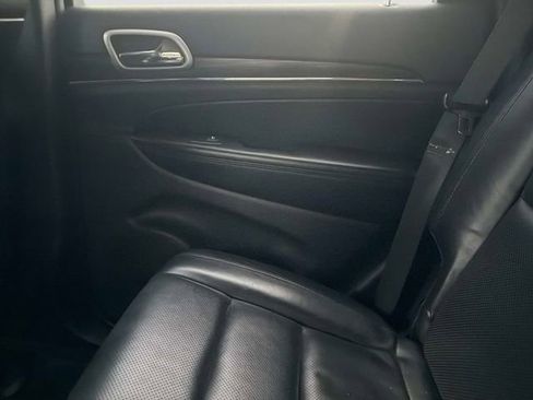 Used 2019 Jeep Grand Cherokee Limited w/ Luxury Group II AWD/4WD image 15