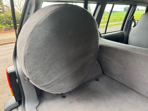 Used 1998 Jeep Cherokee Sport image 26