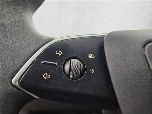 Used 2025 Tesla Model 3 Long Range image 13