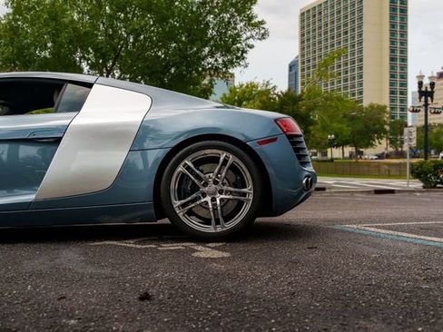 Used 2010 Audi R8 V8 AWD/4WD image 10