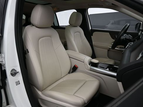 Used 2022 Mercedes-Benz GLA 250 4MATIC image 31