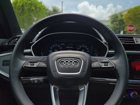 Certified 2024 Audi Q3 2.0T Premium AWD/4WD image 8