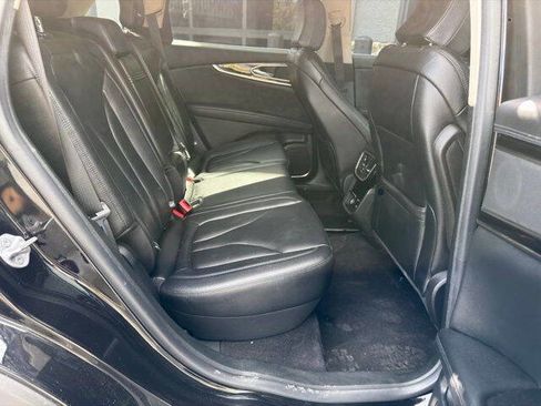 Used 2023 Lincoln Nautilus AWD w/ Premium Package image 12