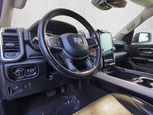 Used 2022 RAM 1500 Laramie AWD/4WD image 10