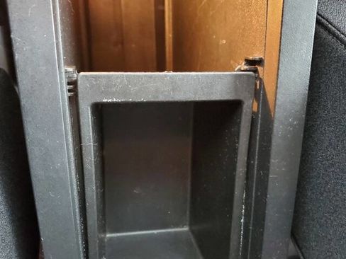 Used 2017 Chevrolet Equinox LT w/ Convenience Package image 26