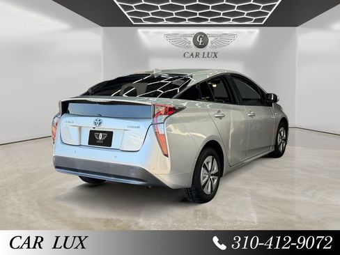 Used 2018 Toyota Prius Two w/ Prius Two Safety Plus Package FWD image 5