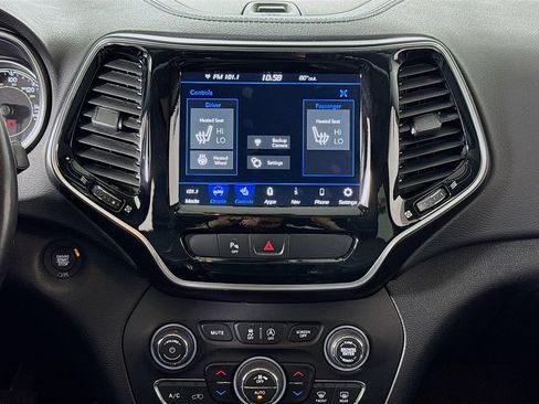 Used 2020 Jeep Cherokee Limited AWD/4WD image 20