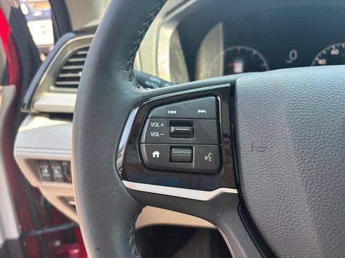 Used 2025 Honda Odyssey Touring image 17
