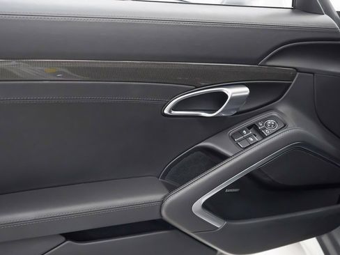 Certified 2018 Porsche 911 GT3 image 17