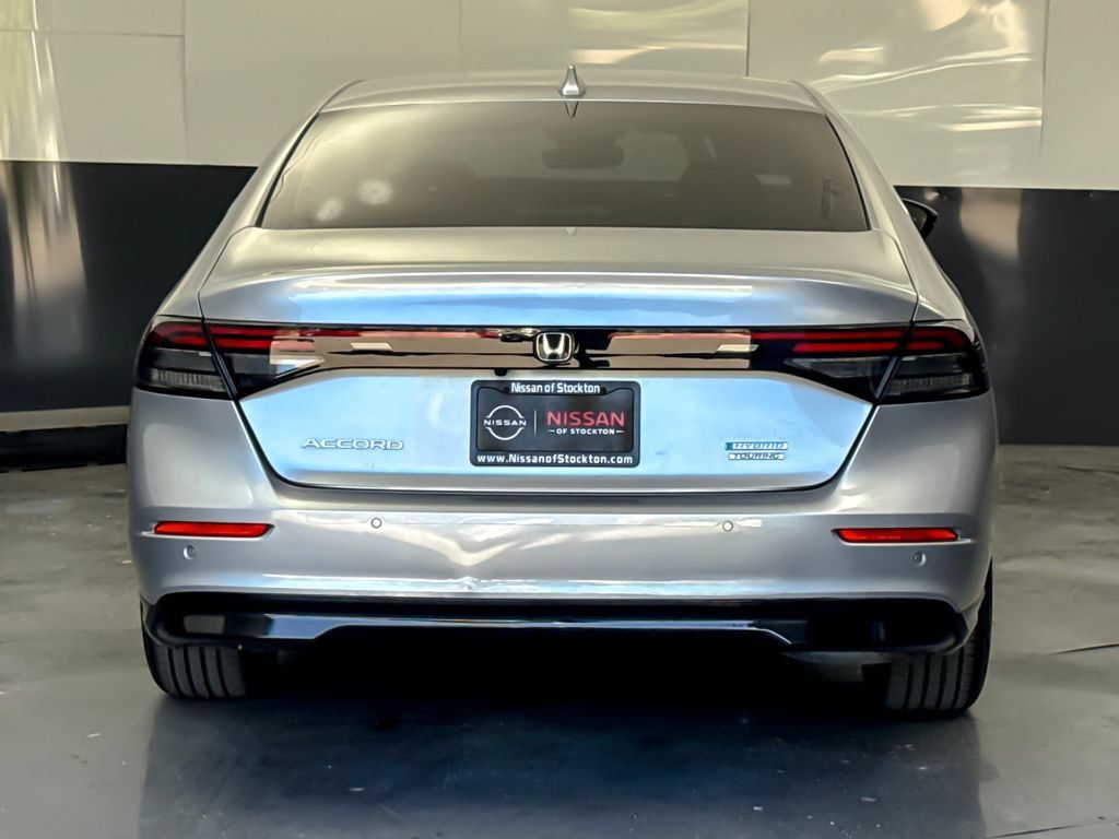 Used 2024 Honda Accord Touring image 4
