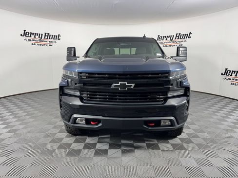 Used 2020 Chevrolet Silverado 1500 LT Trail Boss image 4