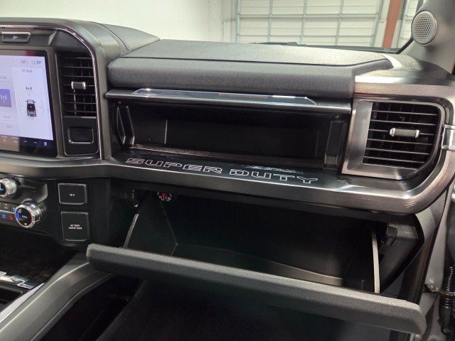 Used 2024 Ford F250 Lariat w/ Lariat Ultimate Package AWD/4WD image 40