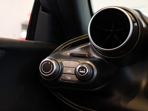 Certified 2021 Ferrari F8 Tributo image 97