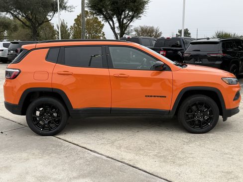 New 2026 Jeep Compass Latitude AWD/4WD image 3