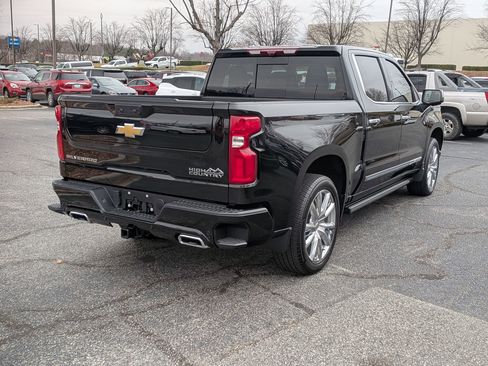 Certified 2025 Chevrolet Silverado 1500 High Country image 9