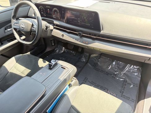 Used 2025 Nissan Ariya FWD image 23